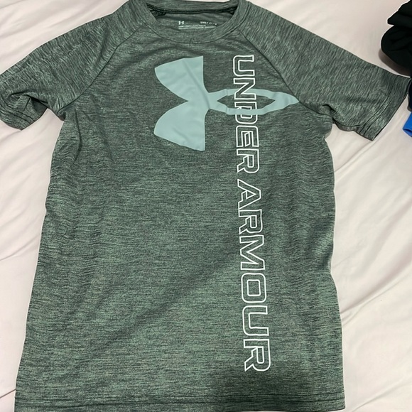 Other - Under Armour youth medium
